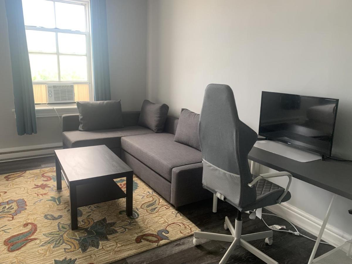 Hotel Bedford Годерич Экстерьер фото